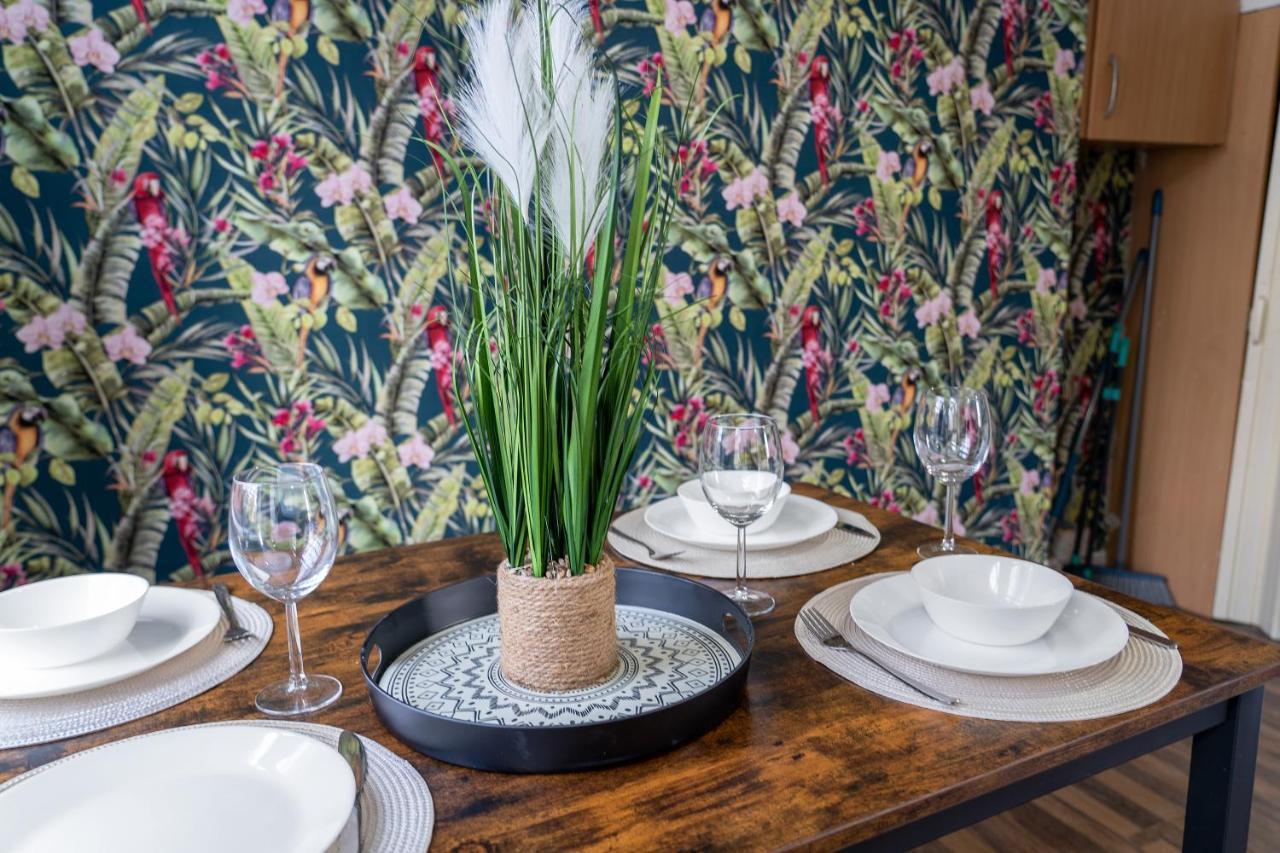 Exclusive Deals L Last-Minute Reserve L Townhouse With Sleeps 6 L Braunstone Town , Leicester L By Zen Nights Short Lets & Serviced Accommodations Extérieur photo