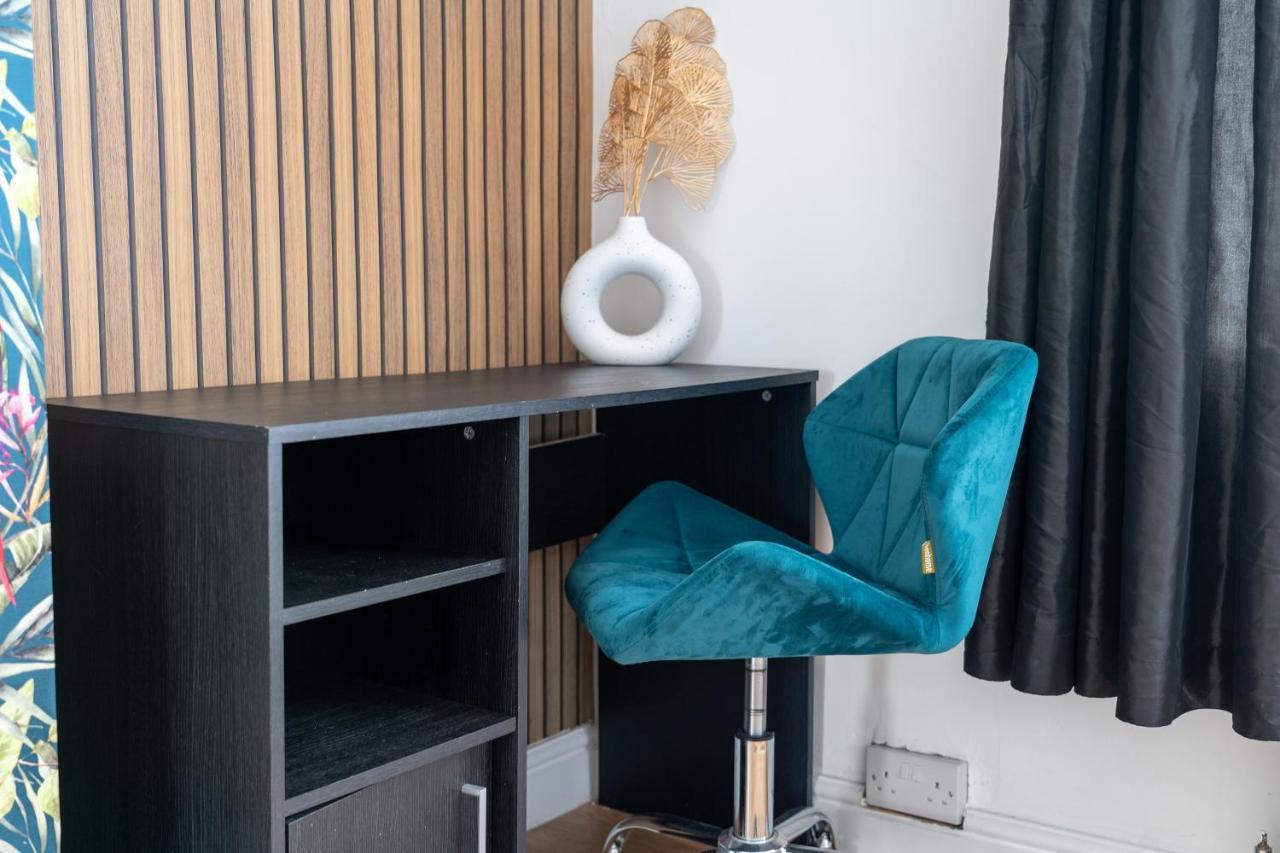 Exclusive Deals L Last-Minute Reserve L Townhouse With Sleeps 6 L Braunstone Town , Leicester L By Zen Nights Short Lets & Serviced Accommodations Extérieur photo
