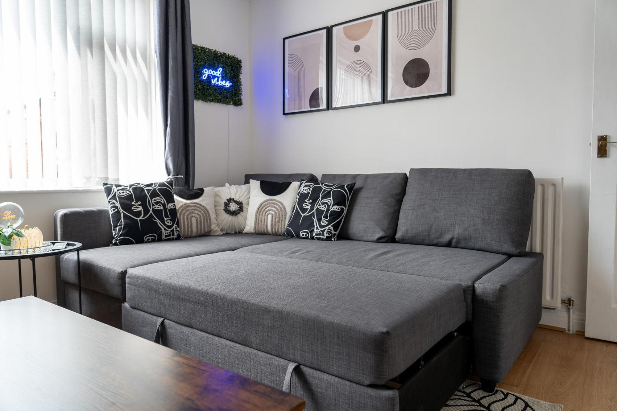 Exclusive Deals L Last-Minute Reserve L Townhouse With Sleeps 6 L Braunstone Town , Leicester L By Zen Nights Short Lets & Serviced Accommodations Extérieur photo